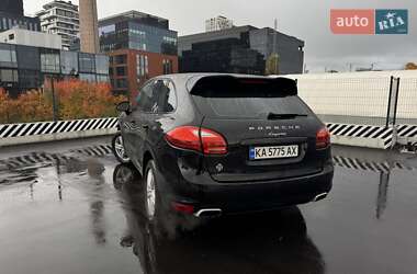 Внедорожник / Кроссовер Porsche Cayenne 2012 в 