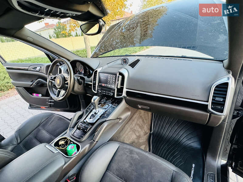 Внедорожник / Кроссовер Porsche Cayenne 2017 в Одессе фото 33 Внедорожник / Кроссовер Porsche Cayenne 2017 в Одессе