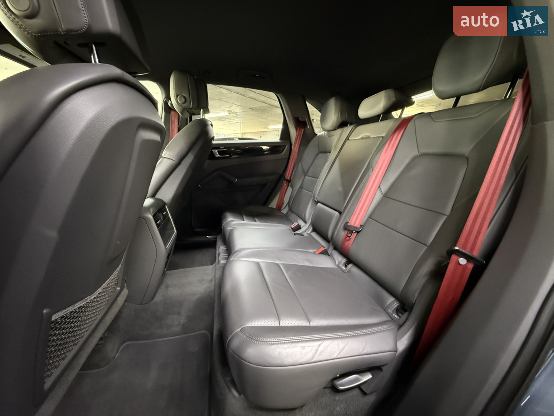 2019 Porsche Cayenne - мініатюра 22