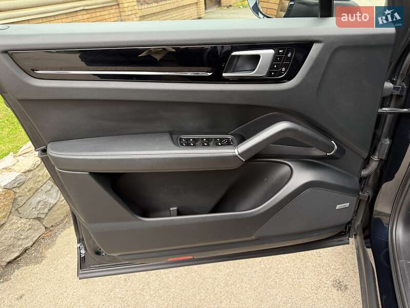 Позашляховик / Кросовер Porsche Cayenne 2018 в Києві фото 24 Позашляховик / Кросовер Porsche Cayenne 2018 в Києві