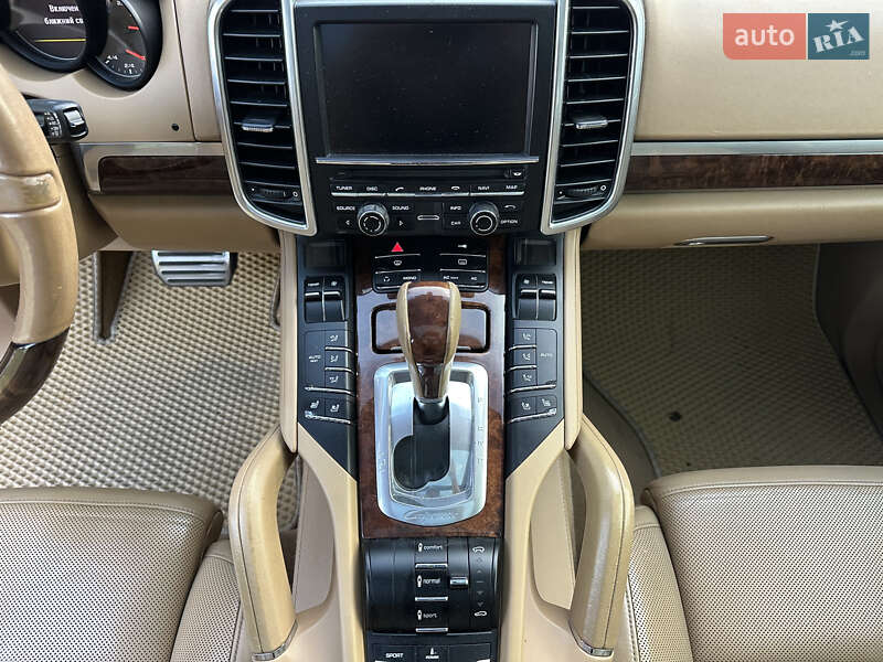Внедорожник / Кроссовер Porsche Cayenne 2010 в Киеве фото 34 Внедорожник / Кроссовер Porsche Cayenne 2010 в Киеве