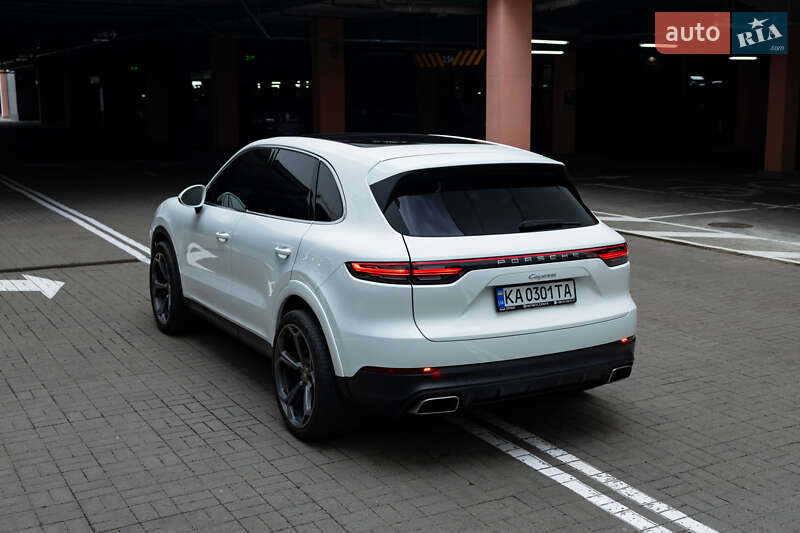 Позашляховик / Кросовер Porsche Cayenne 2020 в Києві