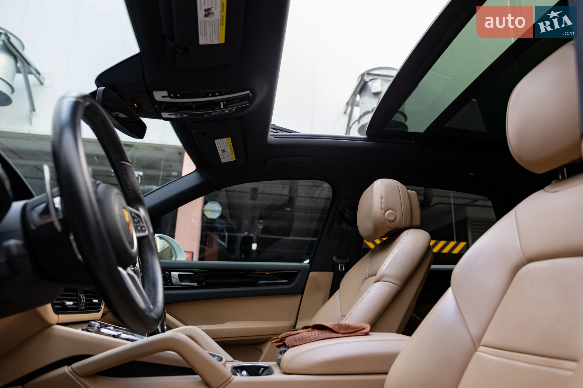 2020 Porsche Cayenne - мініатюра 27