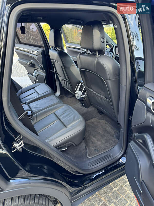 Позашляховик / Кросовер Porsche Cayenne 2014 в Дніпрі фото 25 Позашляховик / Кросовер Porsche Cayenne 2014 в Дніпрі