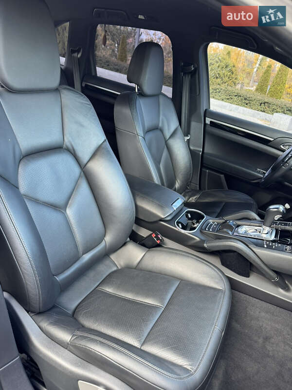 Позашляховик / Кросовер Porsche Cayenne 2014 в Дніпрі фото 28 Позашляховик / Кросовер Porsche Cayenne 2014 в Дніпрі