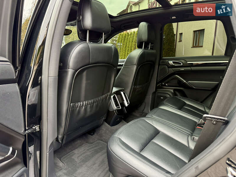 Внедорожник / Кроссовер Porsche Cayenne 2015 в Тернополе фото 44 Внедорожник / Кроссовер Porsche Cayenne 2015 в Тернополе