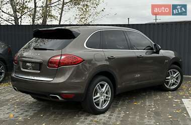 Внедорожник / Кроссовер Porsche Cayenne 2013 в Киеве