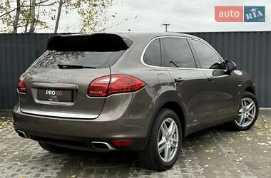 Внедорожник / Кроссовер Porsche Cayenne 2013 в Киеве