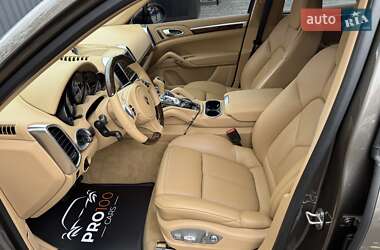 Внедорожник / Кроссовер Porsche Cayenne 2013 в Киеве