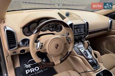Внедорожник / Кроссовер Porsche Cayenne 2013 в Киеве