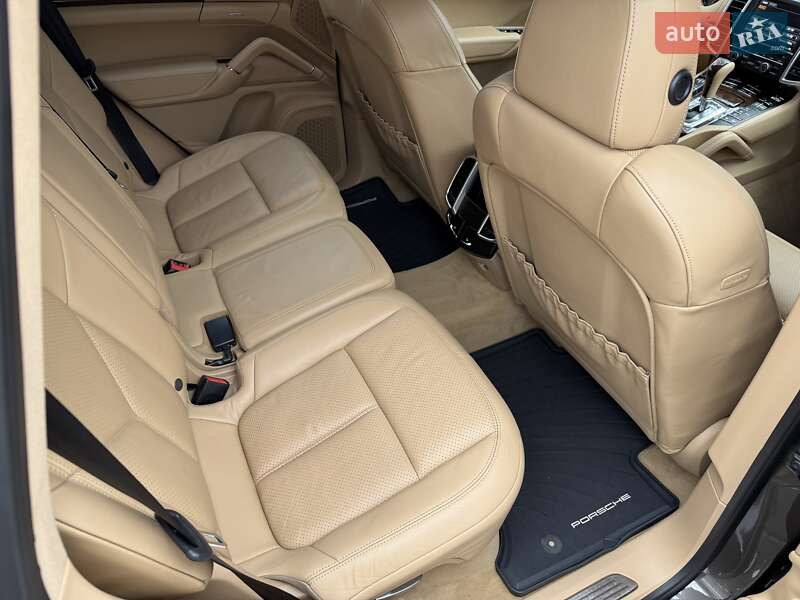 Позашляховик / Кросовер Porsche Cayenne 2013 в Києві фото 29 Позашляховик / Кросовер Porsche Cayenne 2013 в Києві