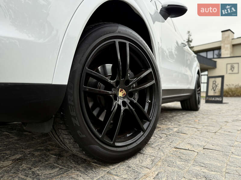 Внедорожник / Кроссовер Porsche Cayenne 2019 в Львове фото 7 Внедорожник / Кроссовер Porsche Cayenne 2019 в Львове
