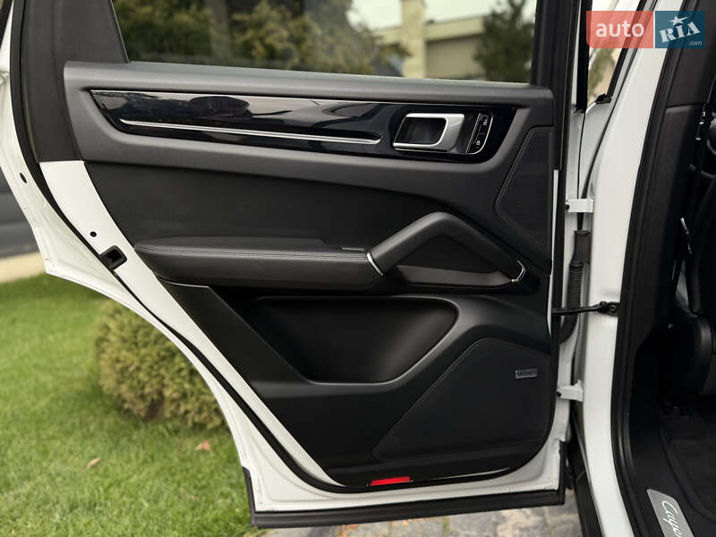 Внедорожник / Кроссовер Porsche Cayenne 2019 в Львове фото 46 Внедорожник / Кроссовер Porsche Cayenne 2019 в Львове