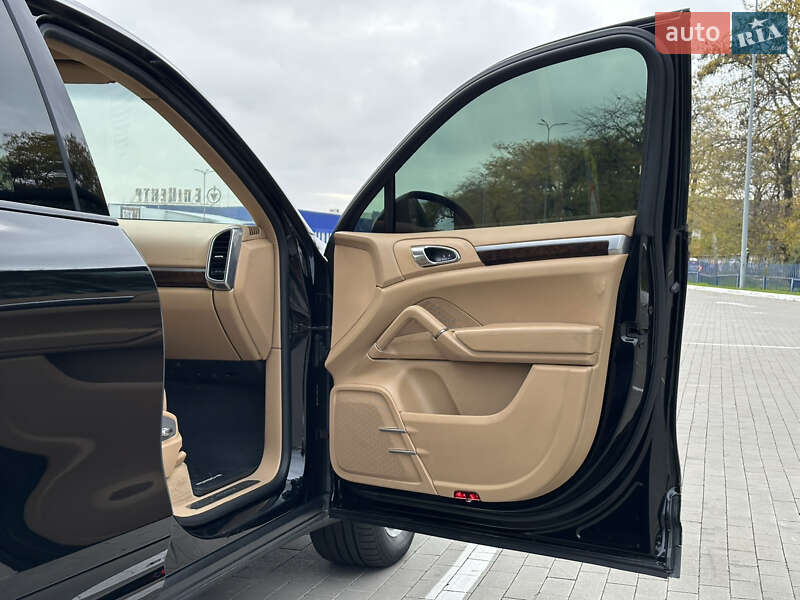 Позашляховик / Кросовер Porsche Cayenne 2013 в Одесі фото 50 Позашляховик / Кросовер Porsche Cayenne 2013 в Одесі