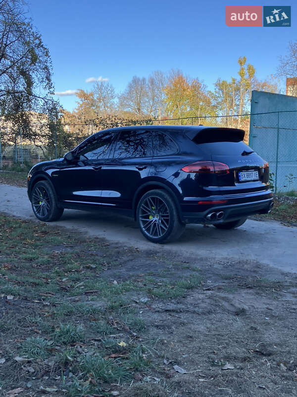 Внедорожник / Кроссовер Porsche Cayenne 2017 в Каменец-Подольском фото 3 Внедорожник / Кроссовер Porsche Cayenne 2017 в Каменец-Подольском