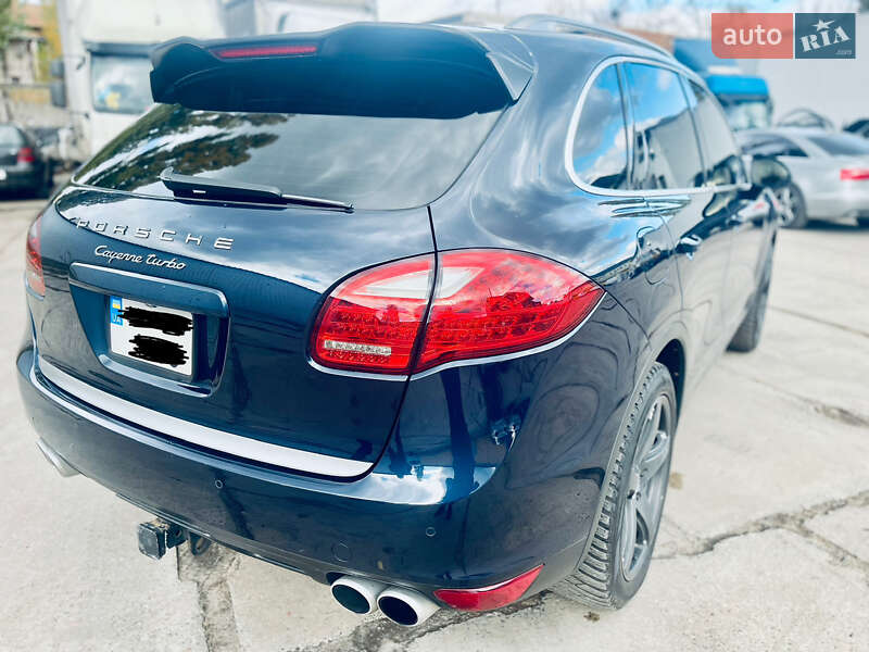 Внедорожник / Кроссовер Porsche Cayenne 2010 в Ровно