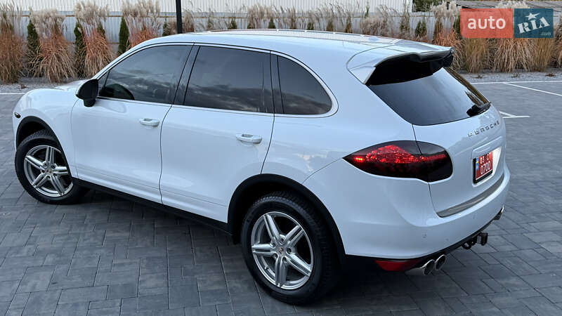 Внедорожник / Кроссовер Porsche Cayenne 2014 в Луцке