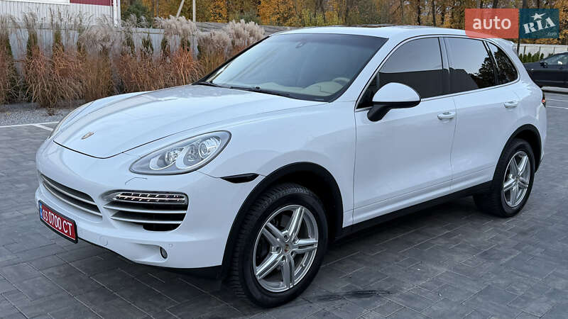 Внедорожник / Кроссовер Porsche Cayenne 2014 в Луцке