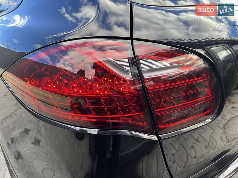 Позашляховик / Кросовер Porsche Cayenne 2011 в Чернівцях фото 24 Позашляховик / Кросовер Porsche Cayenne 2011 в Чернівцях