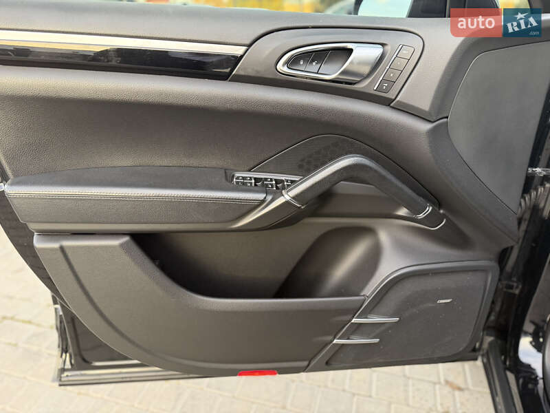 Позашляховик / Кросовер Porsche Cayenne 2013 в Одесі фото 15 Позашляховик / Кросовер Porsche Cayenne 2013 в Одесі
