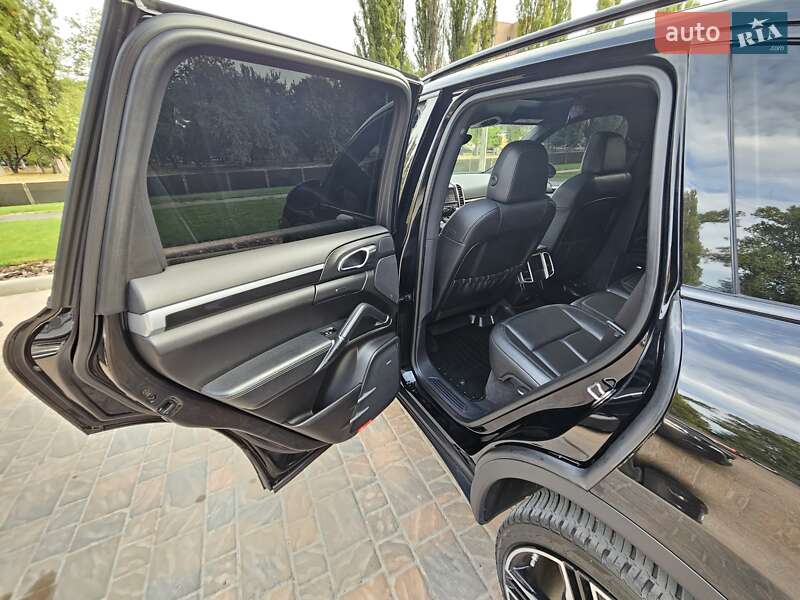 Внедорожник / Кроссовер Porsche Cayenne 2013 в Полтаве фото 73 Внедорожник / Кроссовер Porsche Cayenne 2013 в Полтаве