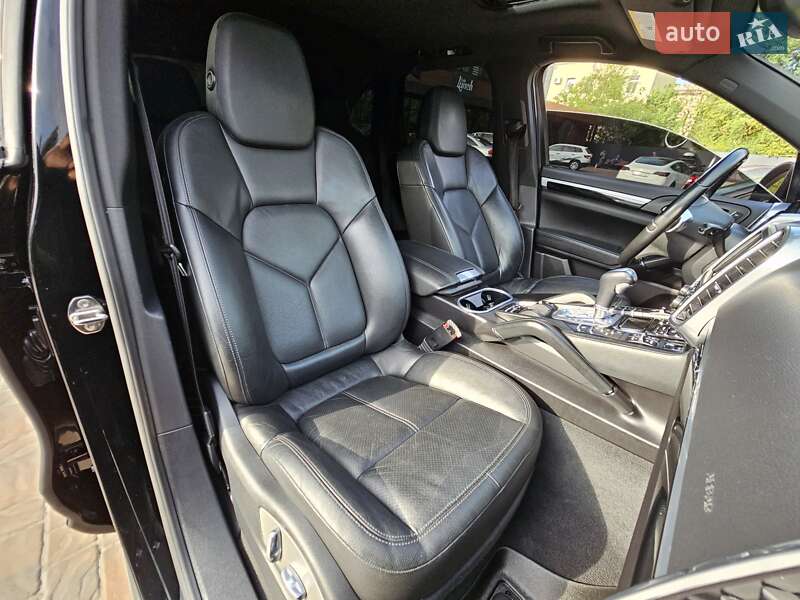 Внедорожник / Кроссовер Porsche Cayenne 2013 в Полтаве фото 99 Внедорожник / Кроссовер Porsche Cayenne 2013 в Полтаве