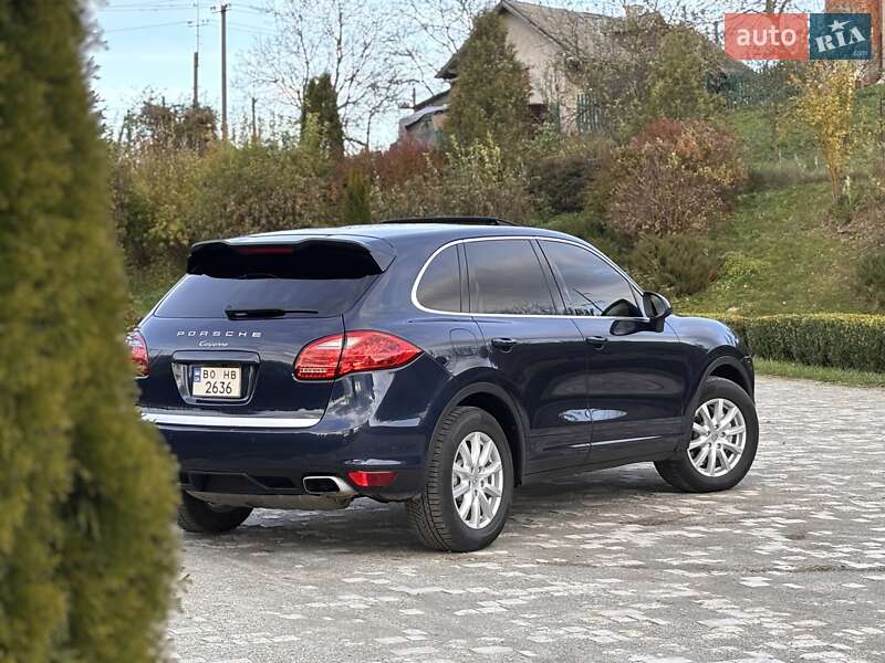Позашляховик / Кросовер Porsche Cayenne 2011 в Тернополі