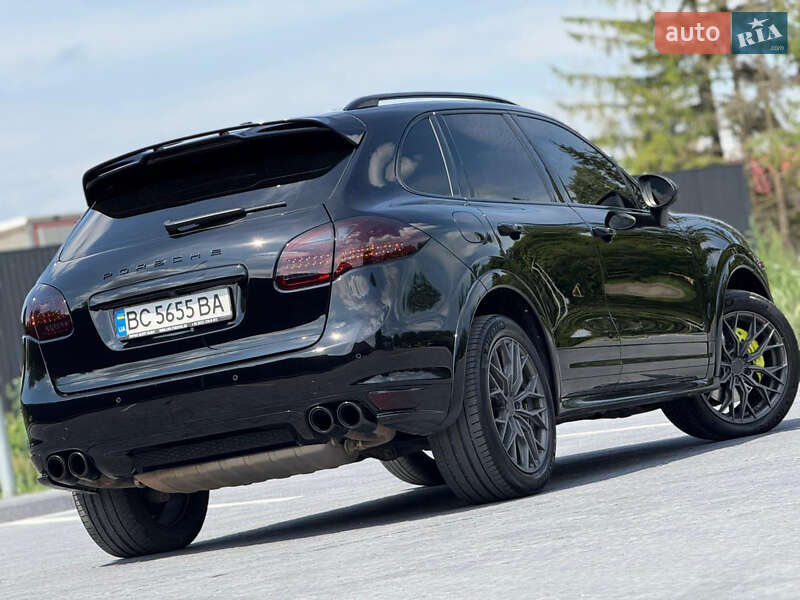 Позашляховик / Кросовер Porsche Cayenne 2013 в Самборі