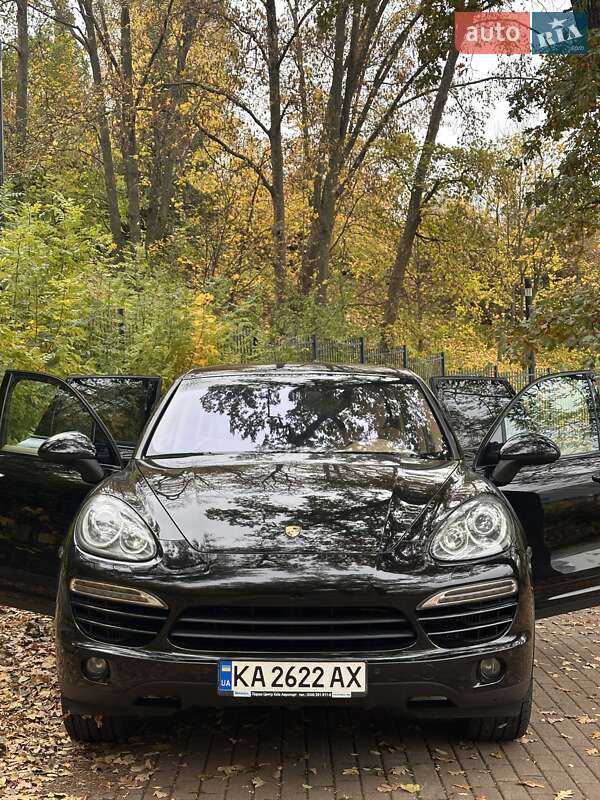 Внедорожник / Кроссовер Porsche Cayenne 2013 в Киеве