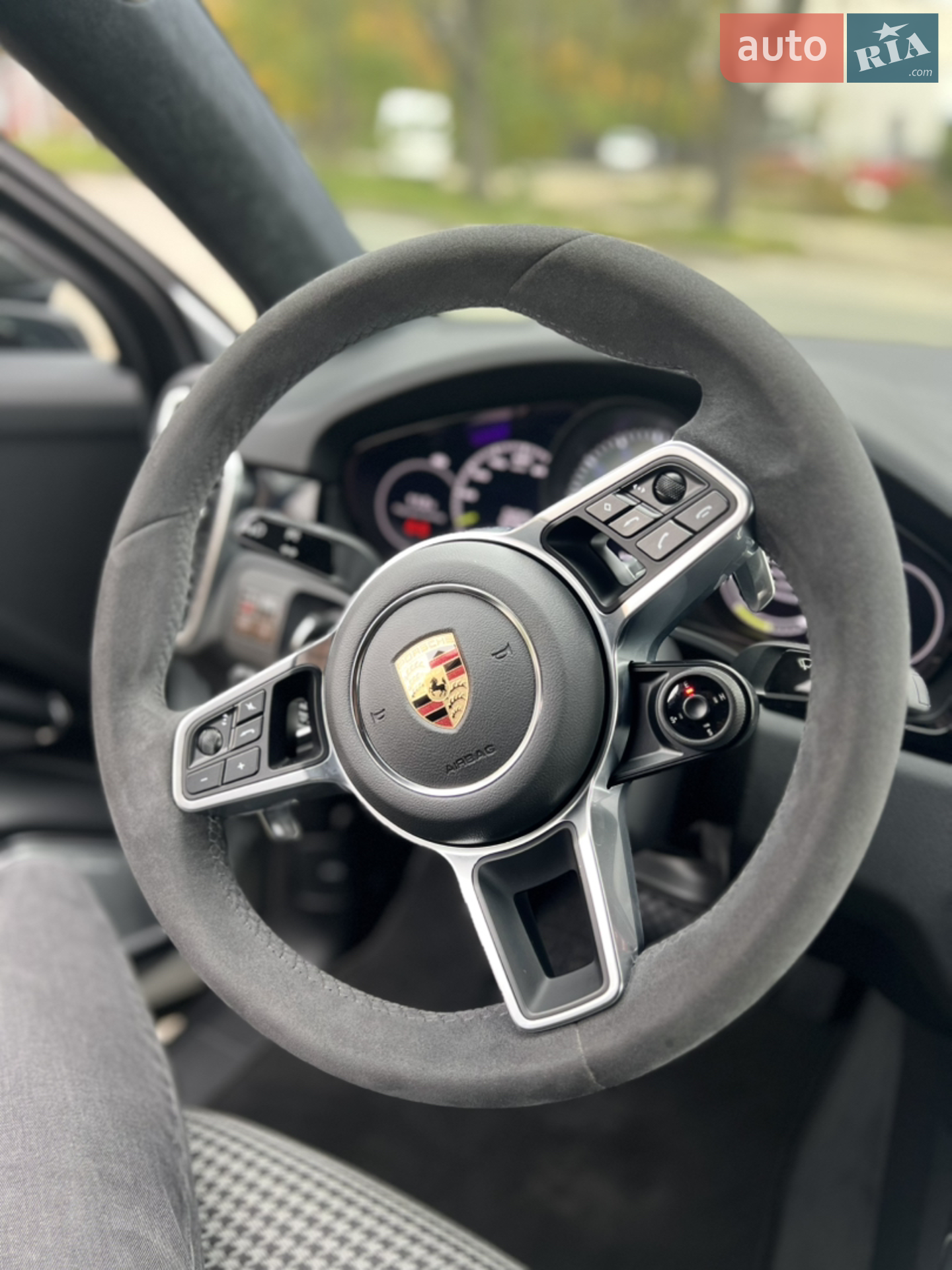 2020 Porsche Cayenne - мініатюра 9