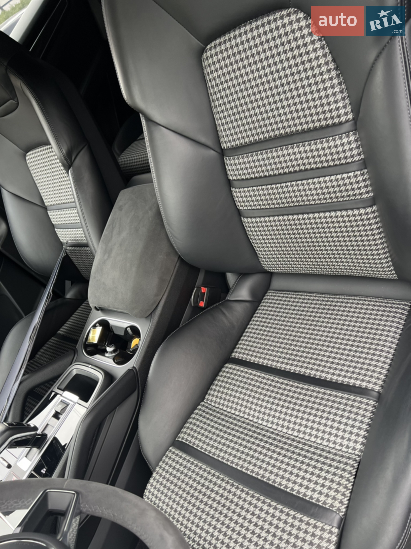 2020 Porsche Cayenne - мініатюра 14