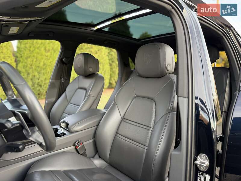 Позашляховик / Кросовер Porsche Cayenne 2018 в Дніпрі фото 14 Позашляховик / Кросовер Porsche Cayenne 2018 в Дніпрі
