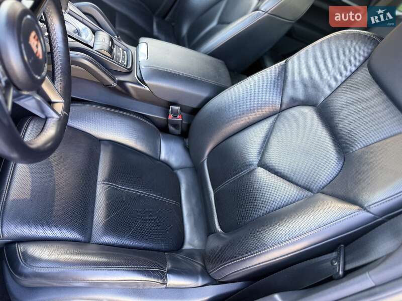 Позашляховик / Кросовер Porsche Cayenne 2015 в Малині фото 12 Позашляховик / Кросовер Porsche Cayenne 2015 в Малині