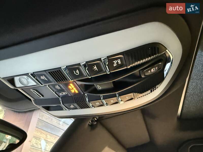 Позашляховик / Кросовер Porsche Cayenne 2015 в Малині фото 23 Позашляховик / Кросовер Porsche Cayenne 2015 в Малині