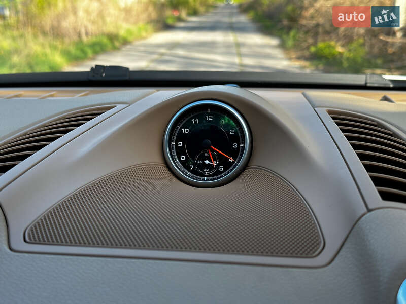 Позашляховик / Кросовер Porsche Cayenne 2015 в Харкові