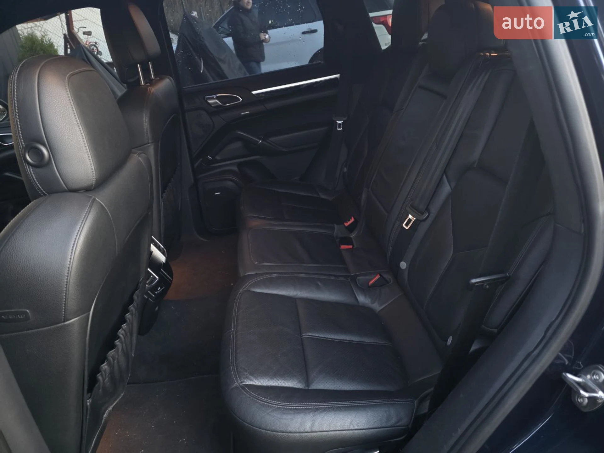 2011 Porsche Cayenne - мініатюра 28