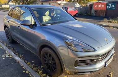 Внедорожник / Кроссовер Porsche Cayenne 2017 в Киеве