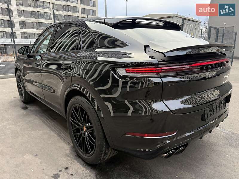 Внедорожник / Кроссовер Porsche Cayenne 2024 в Киеве