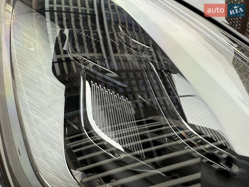 Внедорожник / Кроссовер Porsche Cayenne 2024 в Киеве