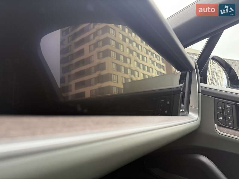 Внедорожник / Кроссовер Porsche Cayenne 2024 в Киеве