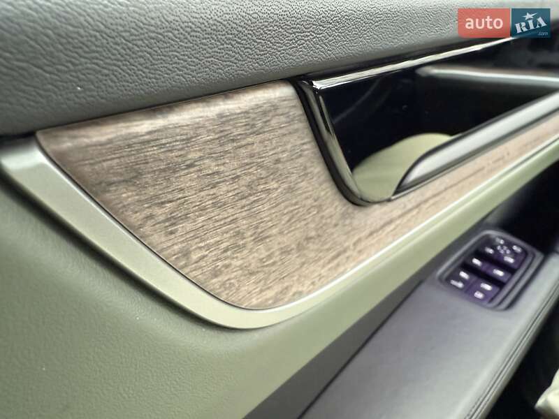 Внедорожник / Кроссовер Porsche Cayenne 2024 в Киеве