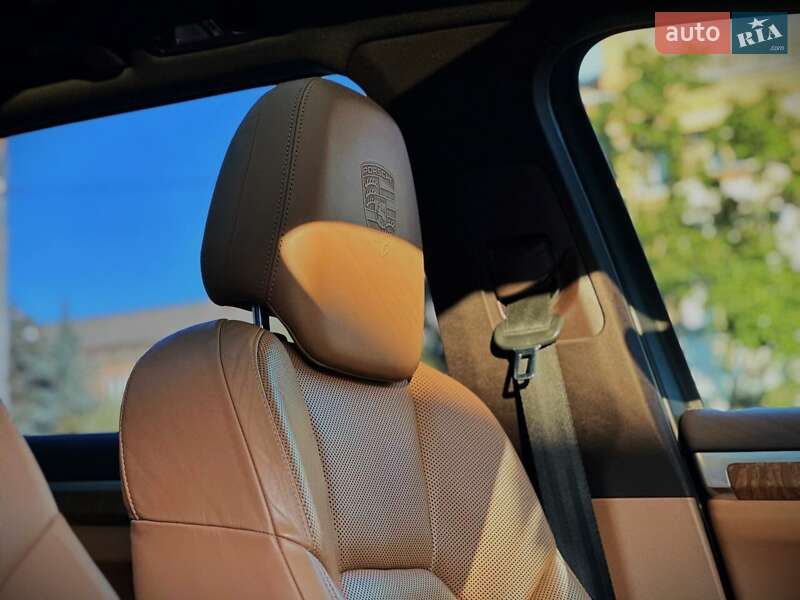 Внедорожник / Кроссовер Porsche Cayenne 2016 в Киеве фото 30 Внедорожник / Кроссовер Porsche Cayenne 2016 в Киеве