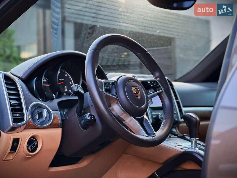 Внедорожник / Кроссовер Porsche Cayenne 2016 в Киеве фото 38 Внедорожник / Кроссовер Porsche Cayenne 2016 в Киеве