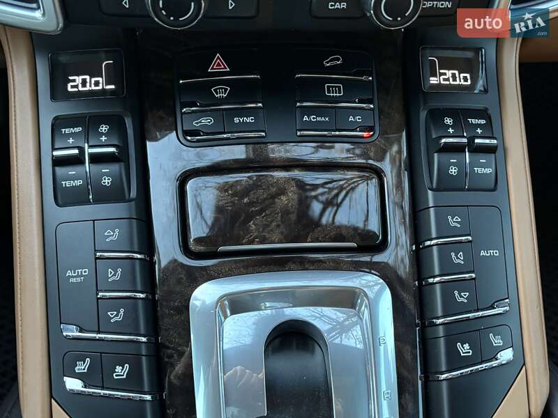 Позашляховик / Кросовер Porsche Cayenne 2015 в Києві фото 44 Позашляховик / Кросовер Porsche Cayenne 2015 в Києві