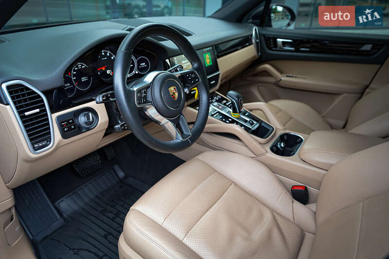 Внедорожник / Кроссовер Porsche Cayenne 2019 в Днепре
