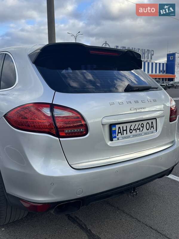 Внедорожник / Кроссовер Porsche Cayenne 2012 в Луцке