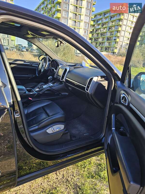 Внедорожник / Кроссовер Porsche Cayenne 2014 в Измаиле