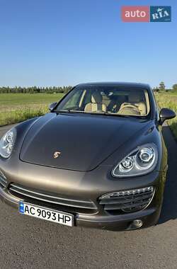 Позашляховик / Кросовер Porsche Cayenne 2014 в Луцьку