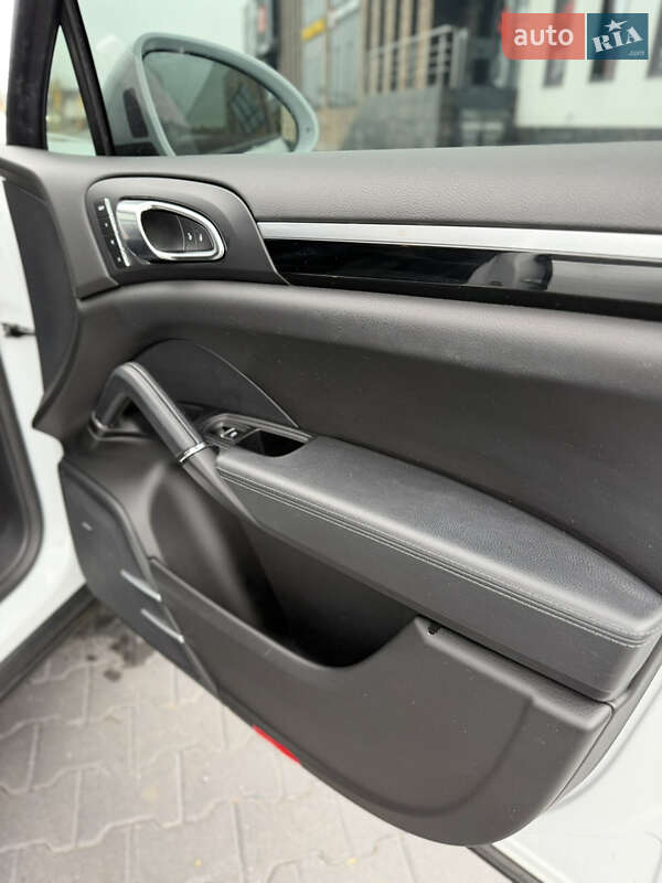 Внедорожник / Кроссовер Porsche Cayenne 2017 в Виннице фото 25 Внедорожник / Кроссовер Porsche Cayenne 2017 в Виннице