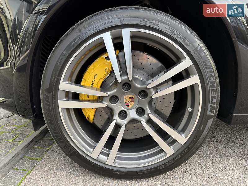 Позашляховик / Кросовер Porsche Cayenne 2013 в Дніпрі